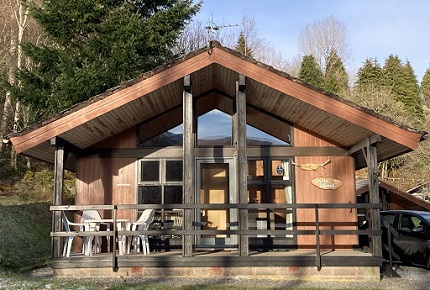 A view of Gulls' Island lodge.